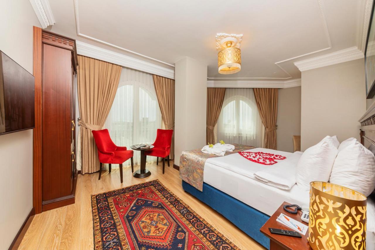 The Magnaura Palace Hotel Istanboel Buitenkant foto